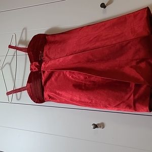 Prom's red, sattin dress